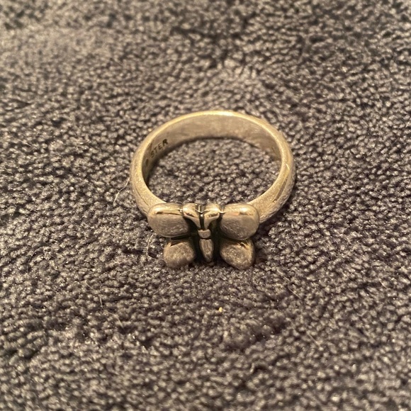 LAST CALL - RETIRED James Avery butterfly ring, size 6. 🦋 ✨ - Picture 4 of 6